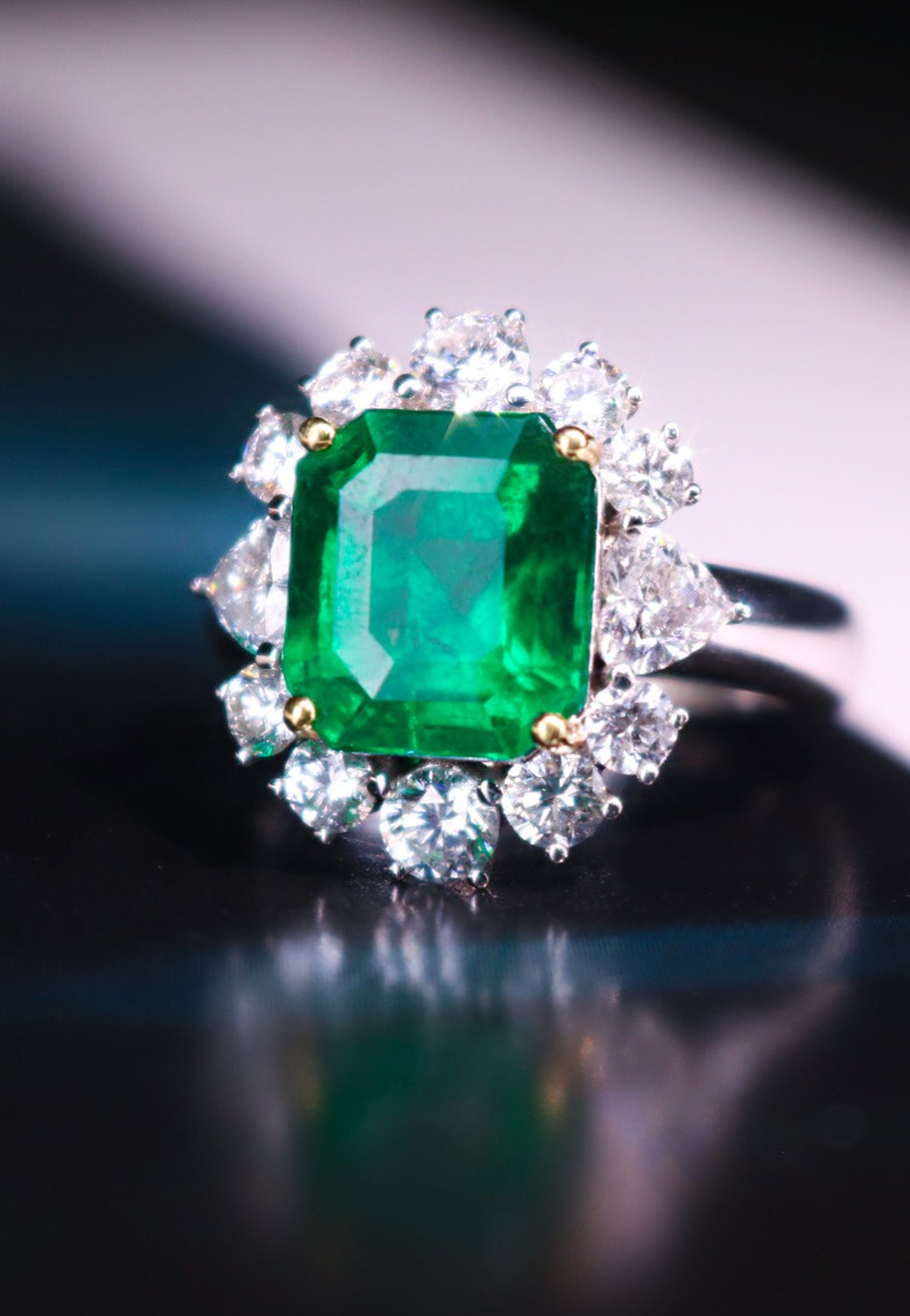 哥伦比亚天然木佐祖母绿戒指Z661