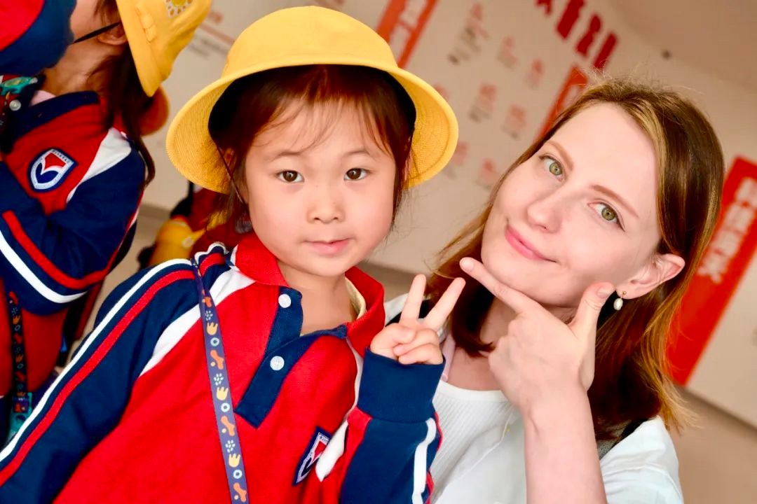 美貌与智慧并存的国际教师——Victoria Parkhomenko