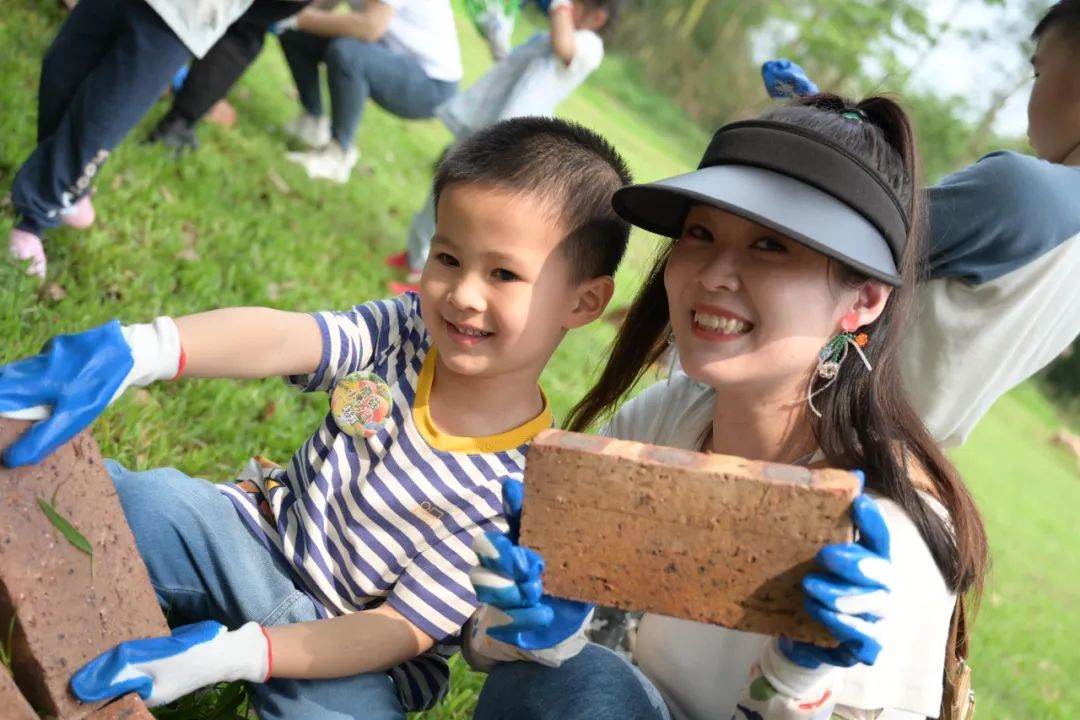 我们的“菇”事——小二班亲子春游记 Our Story Written Together